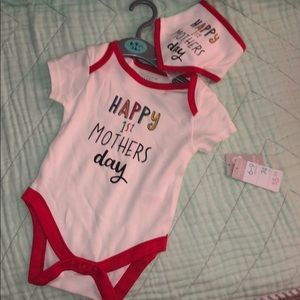 Happy 1st Mothers Day onesie w/ matching bib